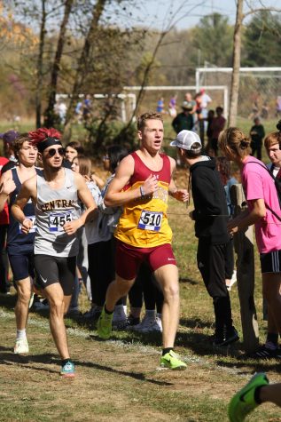 Junior Alex Spindler works to separate himself from the pack in the first minutes of the Brown County Semi-State meet. Spindler advanced to the State meet with his 25th place finish.