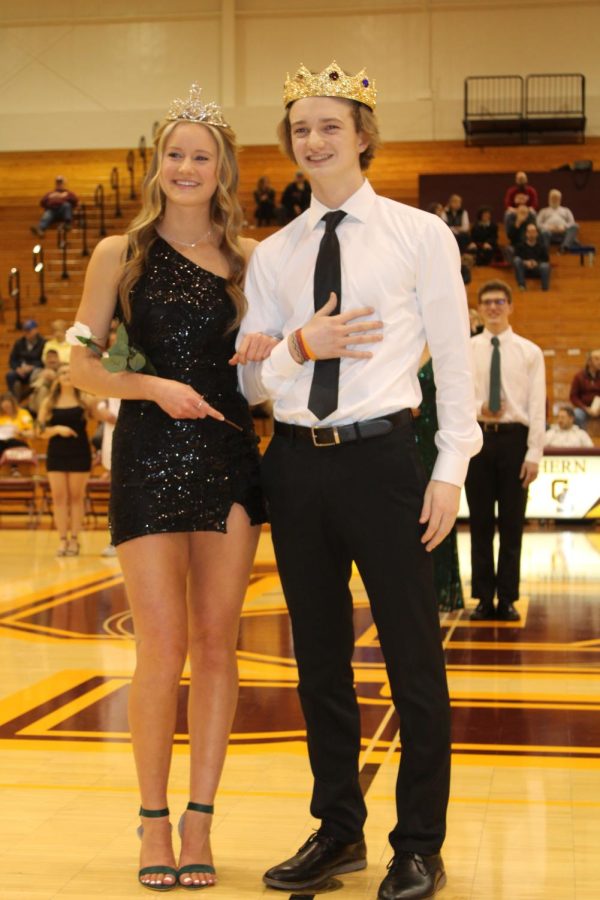 Juniors Halle Pohl and Dawson Maurer were crowned the 2023 Homecoming Princess and Prince.