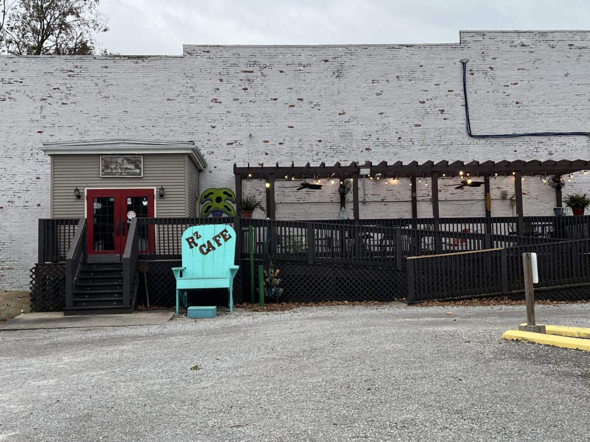 Local business owners, Lauren and Lance Alston, recently purchased R'z Cafe and Catering in Fort Branch. Earlier this year, they also acquired the Brass Ring in Haubstadt. Local favorite, Scheller's Carriage Inn, is currently for sell.