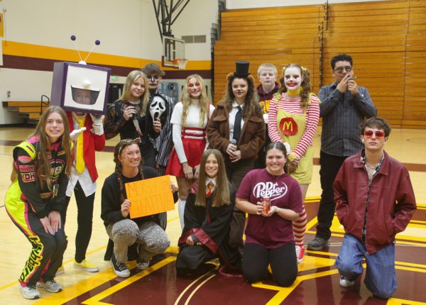 The entire group of "Most Creative" contestants gave the costume judges a tough job.